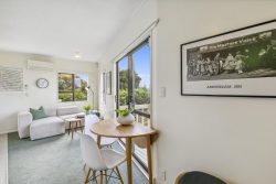 2/15 Sutherland Crescent, Melrose, Wellington, 6023, New Zealand