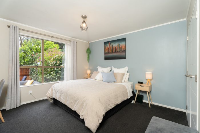 2 Makatote Grove, Churton Park, Wellington, 6037, New Zealand