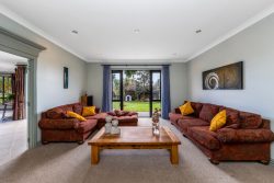 54 Roy Maloney Drive, Henderson, Waitakere City, Auckland, 0612, New Zealand