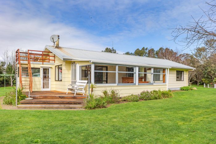 218 Hokio Beach Road, Levin, Horowhenua, Manawatu / Whanganui, 5571, New Zealand