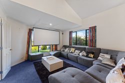 2 Betty Watt Grove, Riverstone Terraces, Upper Hutt, Wellington, 5018, New Zealand