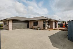 30 Charles Cross Street, Longburn, Palmerston North, Manawatu / Whanganui, 4412, New Zealand