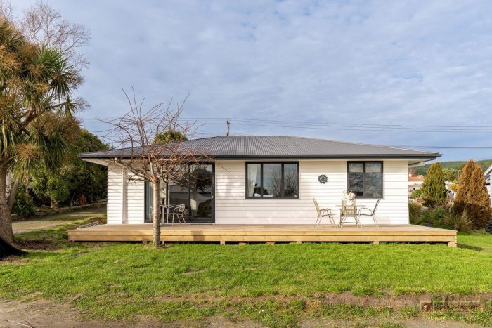 83 Eddystone St, Kaitangata, Clutha, Otago, 9210, New Zealand