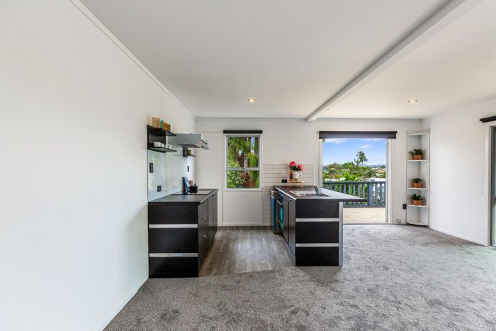 52 Bay Street, Red Beach, Rodney, Auckland, 0932, New Zealand