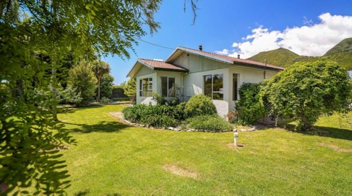 426 Abel Tasman Drive, Takaka, Golden Bay, Tasman, Nelson / Tasman, 7183, New Zealand