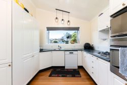 4 Chudleigh Grove, Churton Park, Wellington, 6037, New Zealand