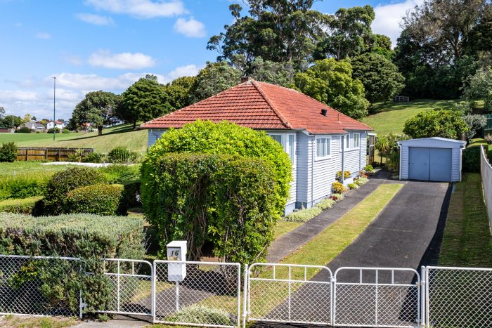 16 Alamein Terrace, Mount Albert, Auckland, 1025, New Zealand