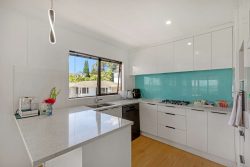 59b Westcoast Rd, Glen Eden, Waitakere City, Auckland, 0602, New Zealand