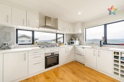 6 Poto Road, Normandale, Lower Hutt, Wellington, 5010, New Zealand