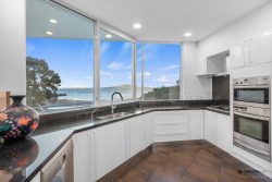 9 The Esplanade, Castor Bay, Auckland, 0620, New Zealand