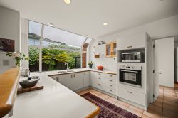 24 Wright Road, Point Chevalier, Auckland, 1022, New Zealand