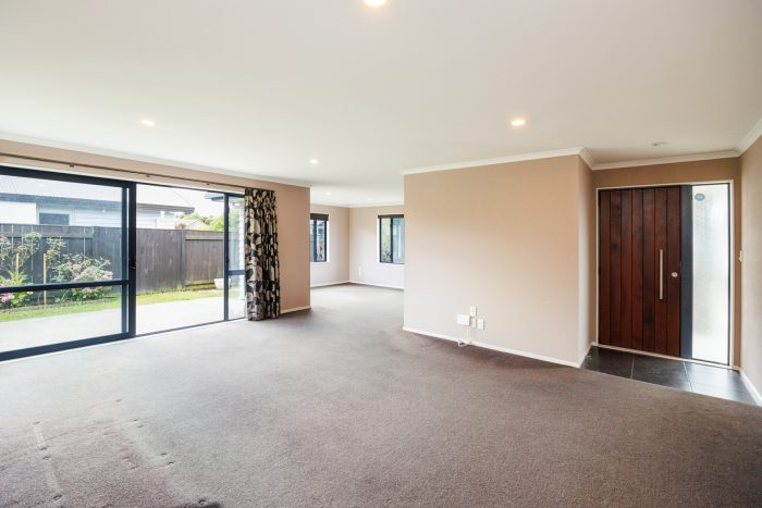 9 Angelina Way, Kelvin Grove, Palmerston North, Manawatu / Whanganui, 4414, New Zealand