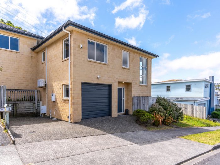 18 Erlestoke Crescent, Churton Park, Wellington, 6037, New Zealand