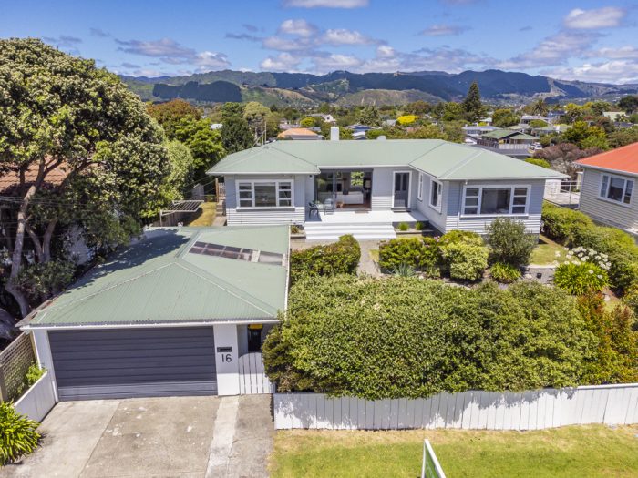 16 Francis Road, Paraparaumu Beach, Kapiti Coast, Wellington, 5032, New Zealand