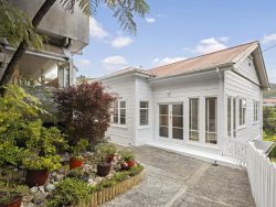 186 Wadestown Road, Wadestown, Wellington, 6012, New Zealand