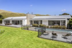 654 Ohariu Valley Road, Ohariu, Wellington, 6037, New Zealand