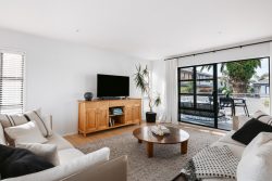 21A Sunbrae Grove, Mount Maunganui, Tauranga, Bay Of Plenty, 3116, New Zealand