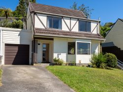 36 Cambrian Street, Churton Park, Wellington, 6037, New Zealand