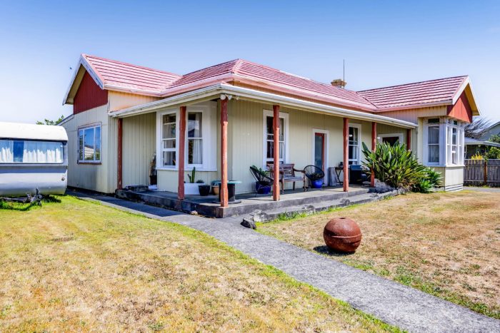 68 Domett Street, Opunake, South Taranaki, Taranaki, 4616, New Zealand