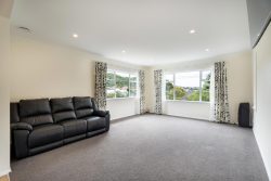 37 Hampton Hill Road, Tawa, Wellington, 5028, New Zealand