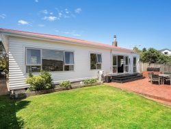 70 Glanmire Road, Newlands, Wellington, 6037, New Zealand