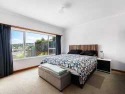 70 Glanmire Road, Newlands, Wellington, 6037, New Zealand