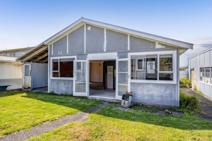 4 Meredith Street, Patea, South Taranaki, Taranaki, 4520, New Zealand