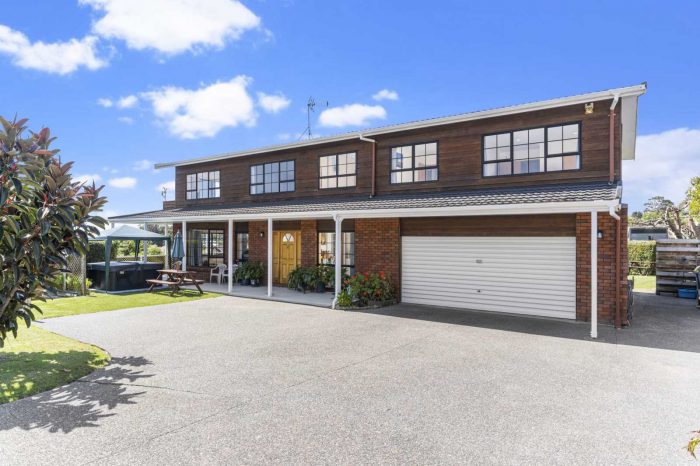 66 Bay Vista Drive, Red Beach, Rodney, Auckland, 0932, New Zealand