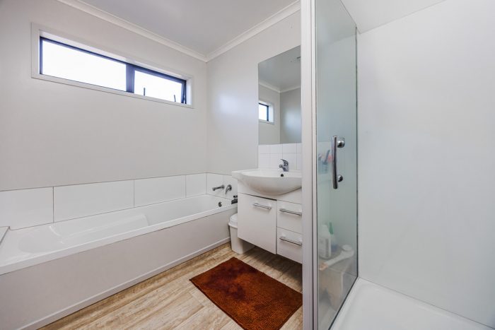 35 Becker Drive, Weymouth, Manukau City, Auckland, 2103, New Zealand