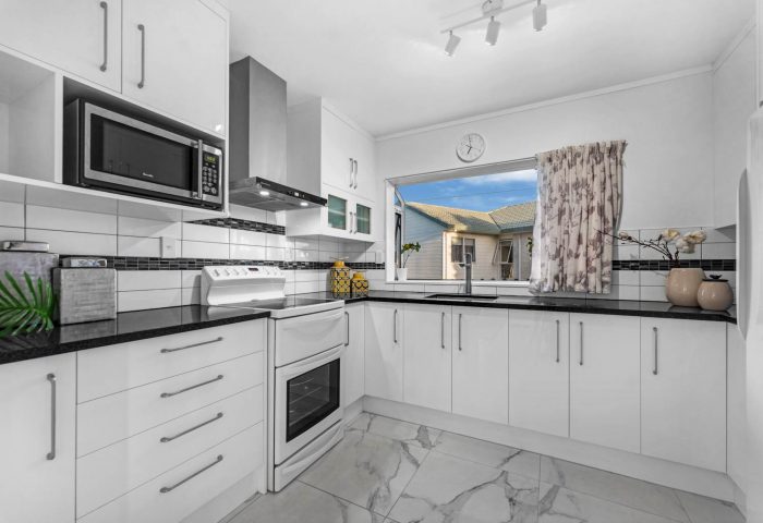 174 Burswood Drive, Burswood, Manukau City, Auckland, 2013, New Zealand