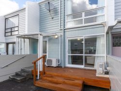 12/4 Dr Taylor Terrace, Johnsonville, Wellington, 6037, New Zealand