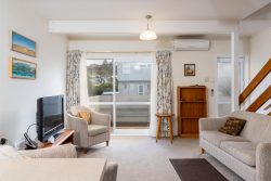 12/4 Dr Taylor Terrace, Johnsonville, Wellington, 6037, New Zealand