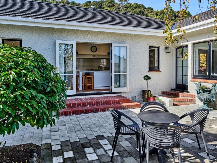 68 Cheviot Road, Lowry Bay, Eastbourne, Lower Hutt, Wellington, 5013, New Zealand
