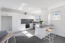 3/285 Point Chevalier Road, Point Chevalier, Auckland, 1022, New Zealand