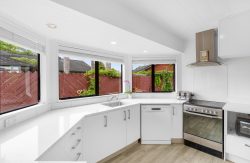 26 Settlers Grove, Orewa, Rodney, Auckland, 0931, New Zealand