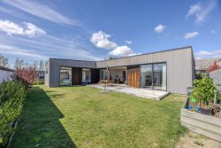 18 Stackbrae Avenue, Wanaka, Otago, 9305, New Zealand