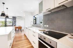 7A Leiden Place Totara Vale North Shore City Auckland 0629 New Zealand
