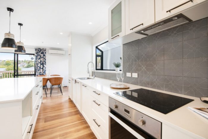 7A Leiden Place Totara Vale North Shore City Auckland 0629 New Zealand