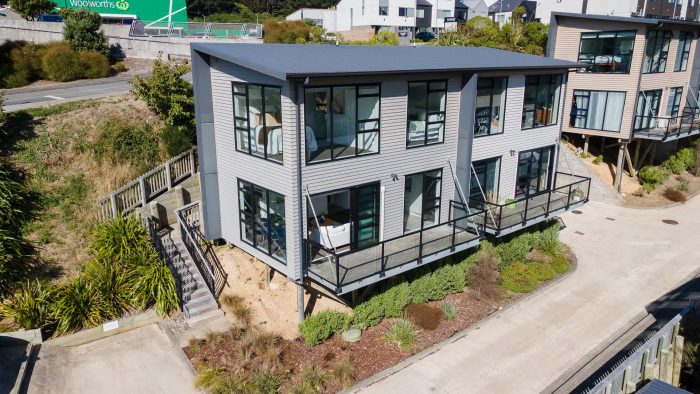 1 Ara Patukawenga, Tawa, Wellington, 5028, New Zealand