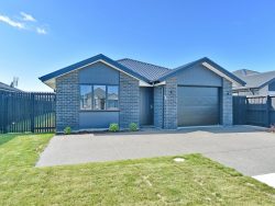 16 Chambers Avenue Woodend Waimakariri Canterbury 7610 New Zealand