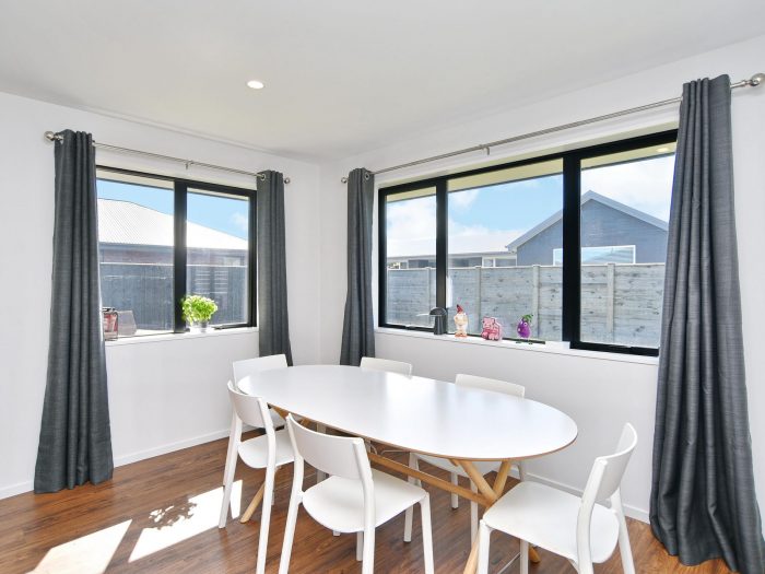 16 Chambers Avenue Woodend Waimakariri Canterbury 7610 New Zealand