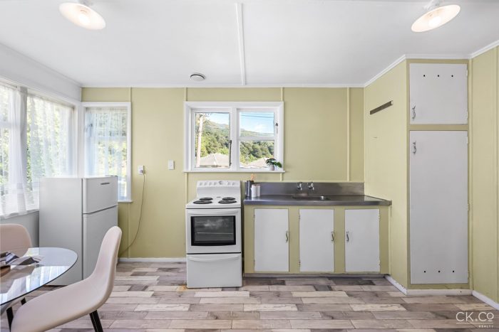 39 Prouse Crescent, Naenae, Lower Hutt, Wellington, 5011, New Zealand