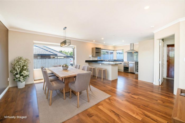 27 Johnstone Drive Fitzherbert Palmerston North Manawatu / Whanganui 4410 New Zealand