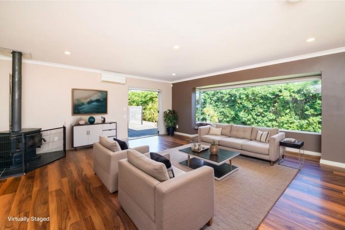 27 Johnstone Drive Fitzherbert Palmerston North Manawatu / Whanganui 4410 New Zealand