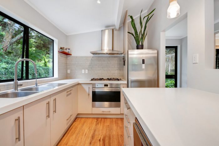7 Emery Grove Bayview North Shore City Auckland 0629 New Zealand