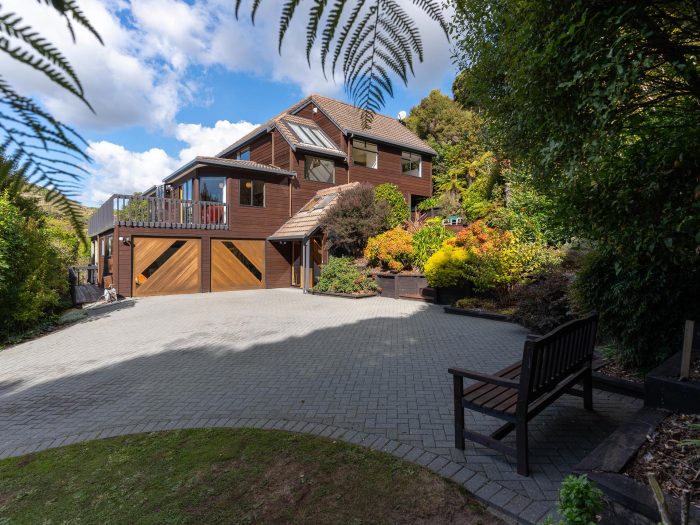 9 Furneaux Grove, Whitby, Porirua, Wellington, 5024, New Zealand