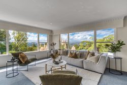218 Godley Road Titirangi Waitakere City Auckland 0604 New Zealand