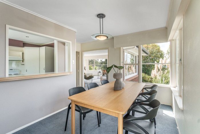 218 Godley Road Titirangi Waitakere City Auckland 0604 New Zealand