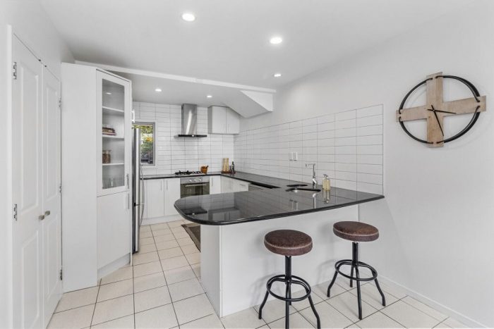 1/10 Lancing Road Sandringham Auckland City Auckland 1025 New Zealand