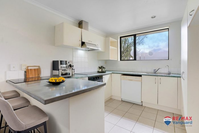 5 Les Marston Place, Pukekohe, Franklin, Auckland, 2120, New Zealand